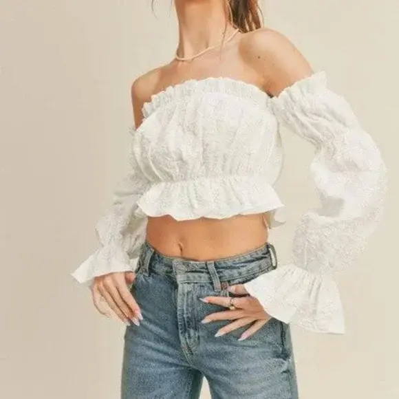 LUSH LUSH OFF SHOULDER CROP TOPS