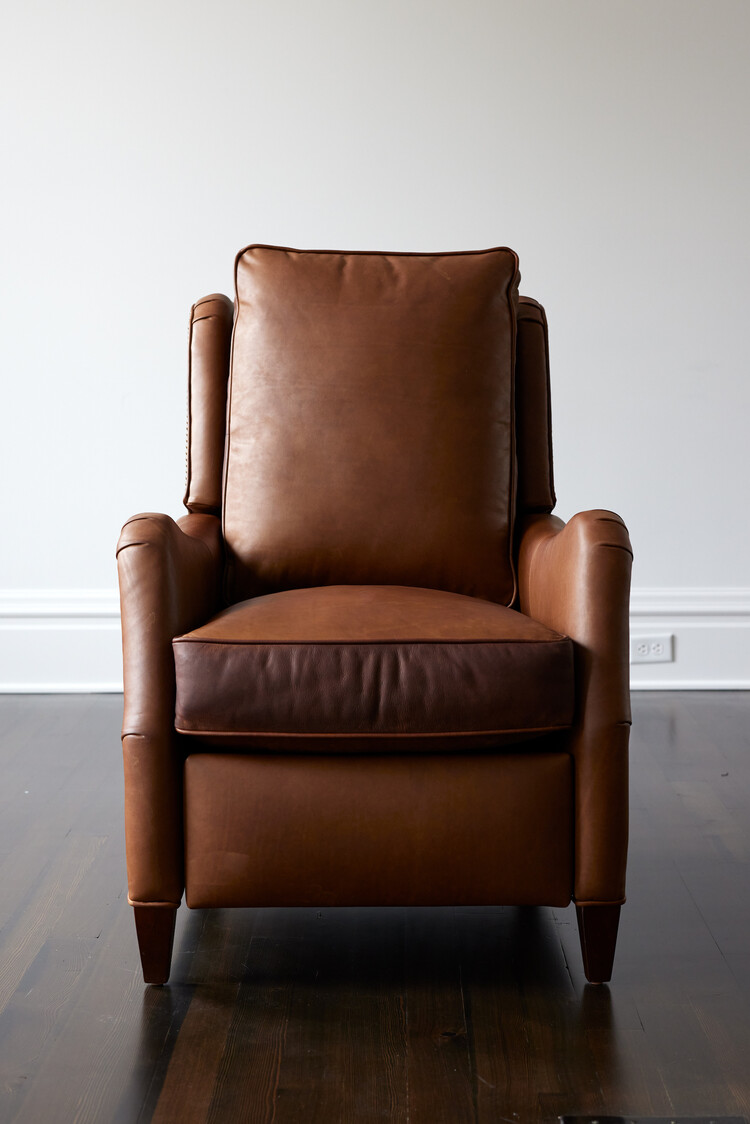 by Bradington-Young Isabella 3-Way Lounger I - BY