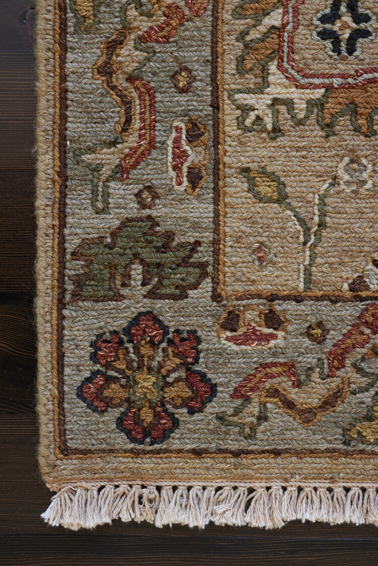 Traditional Floral Rug: 2’ x 3’ - KTY