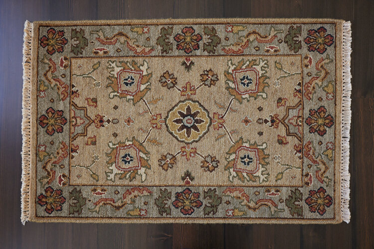 Traditional Floral Rug: 2’ x 3’ - KTY