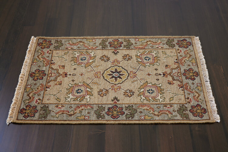 Traditional Floral Rug: 2’ x 3’ - KTY