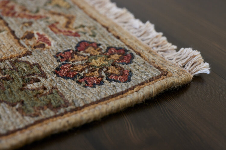 Traditional Floral Rug: 2’ x 3’ - KTY