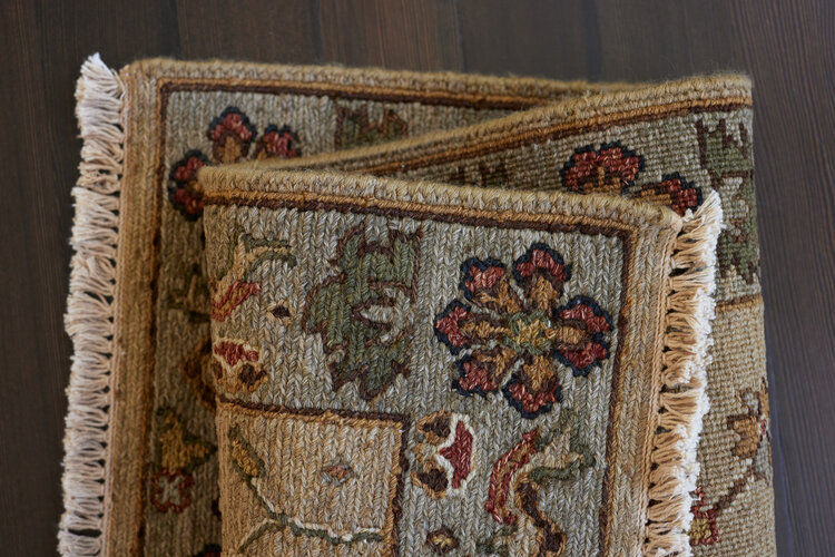 Traditional Floral Rug: 2’ x 3’ - KTY