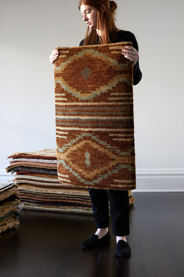 2’ x 3’ Mineral Brown Rug - KTY