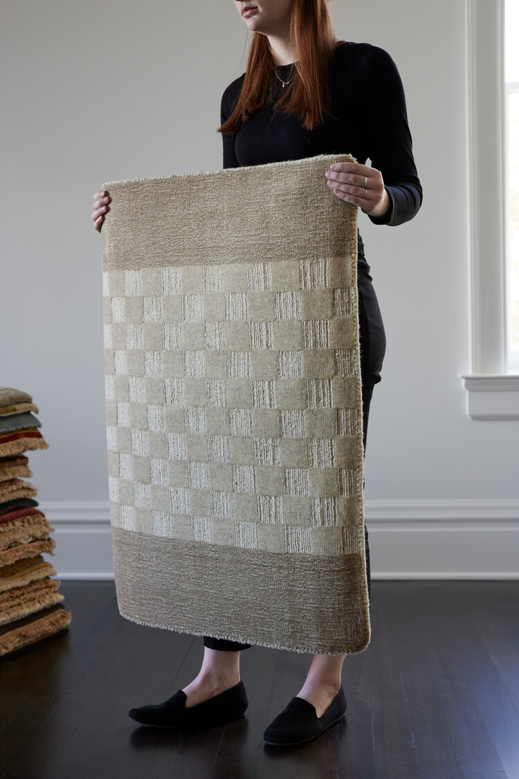 Taupe Rug: 2’ x 3’ - KTY