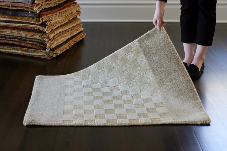 Taupe Rug: 2’ x 3’ - KTY