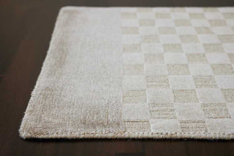 Taupe Rug: 2’ x 3’ - KTY