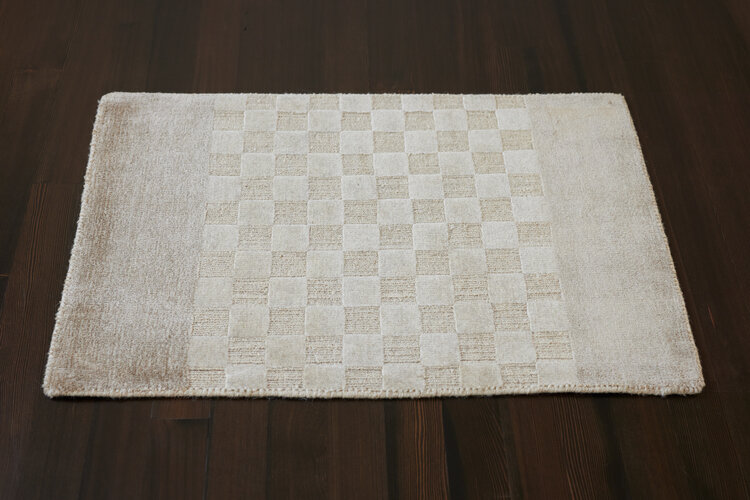 Taupe Rug: 2’ x 3’ - KTY