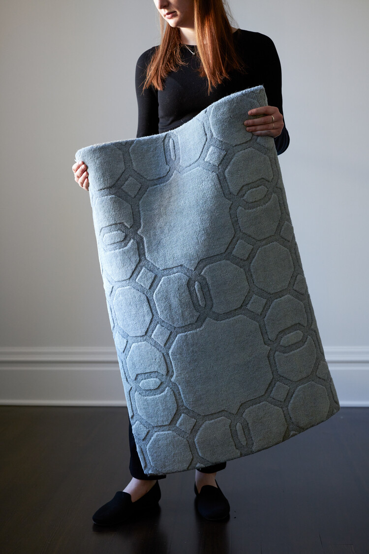 Silver Rug: 2’x 3’ - KTY