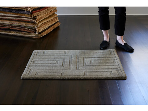 2’ x 3’ Castle Grey Rug - KTY