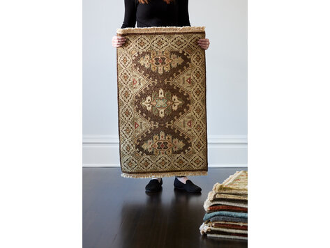 Granite Brown Rug: 2’ x 3’ - KTY