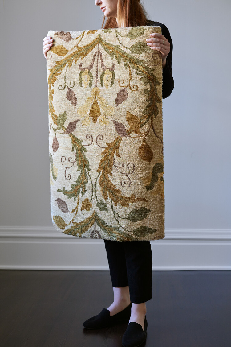 French Grey Rug: 2’ x 3’ - KTY