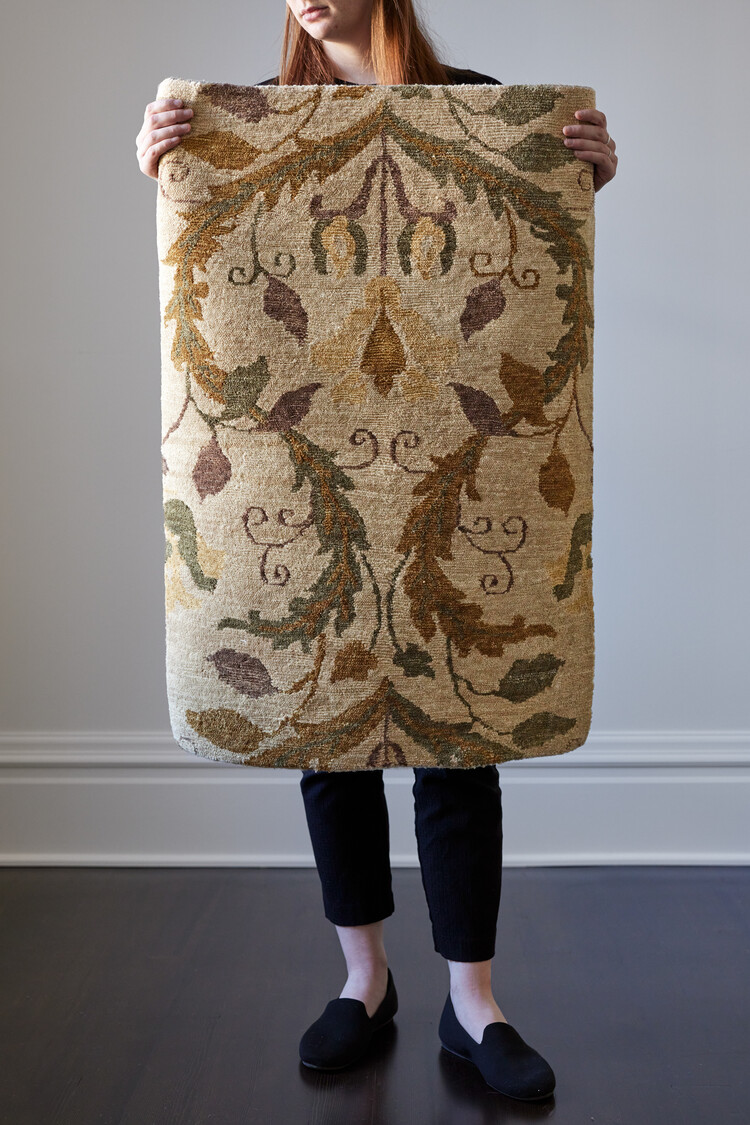 French Grey Rug: 2’ x 3’ - KTY