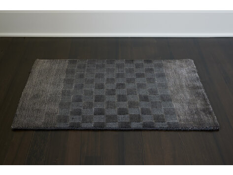 2’ x 3’ Checkered Black Rug - KTY
