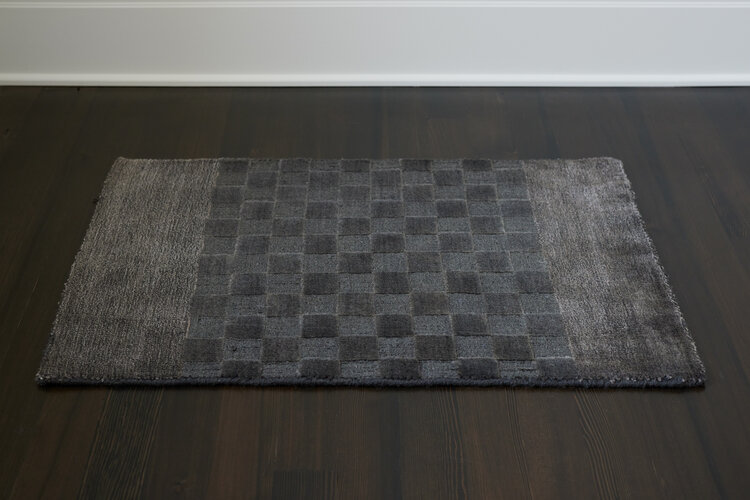 2’ x 3’ Checkered Black Rug - KTY