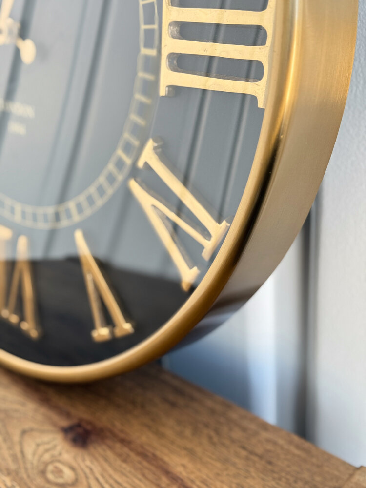 20" Black & Gold Round European Wall Clock - KKI