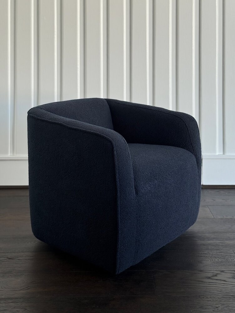 Bennet Swivel Club Chair