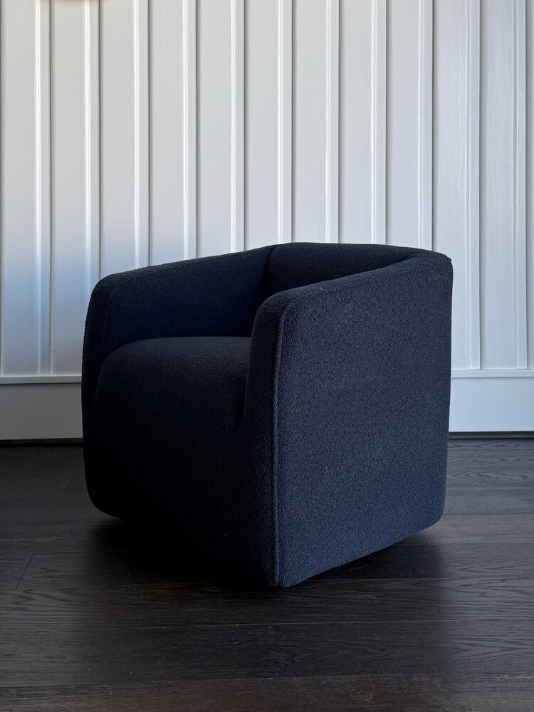 Bennet Swivel Club Chair