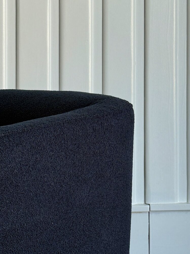 Bennet Swivel Club Chair