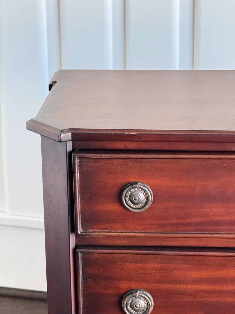 Commode w/ Flat Canted Edges: Med - BLX