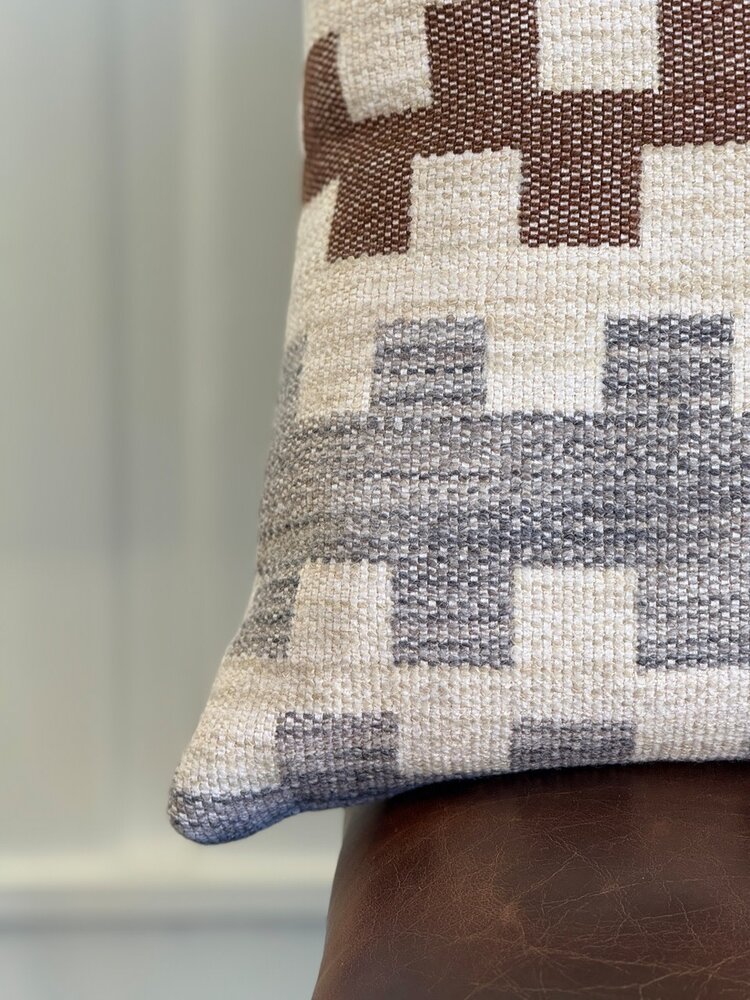 Hanover Earth Sq. Pillow & Down Insert