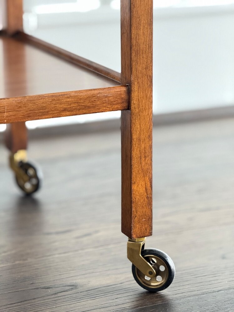 Lip Serving Cart - OHF