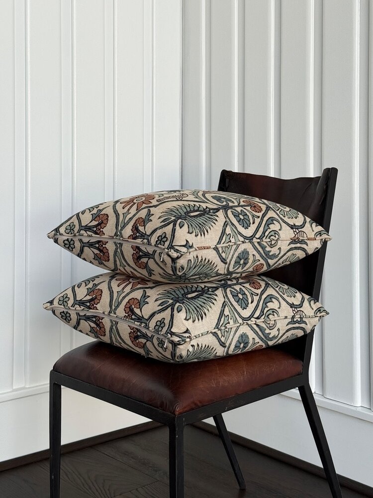 Loretta Peacock Sq. Pillow & Down Insert