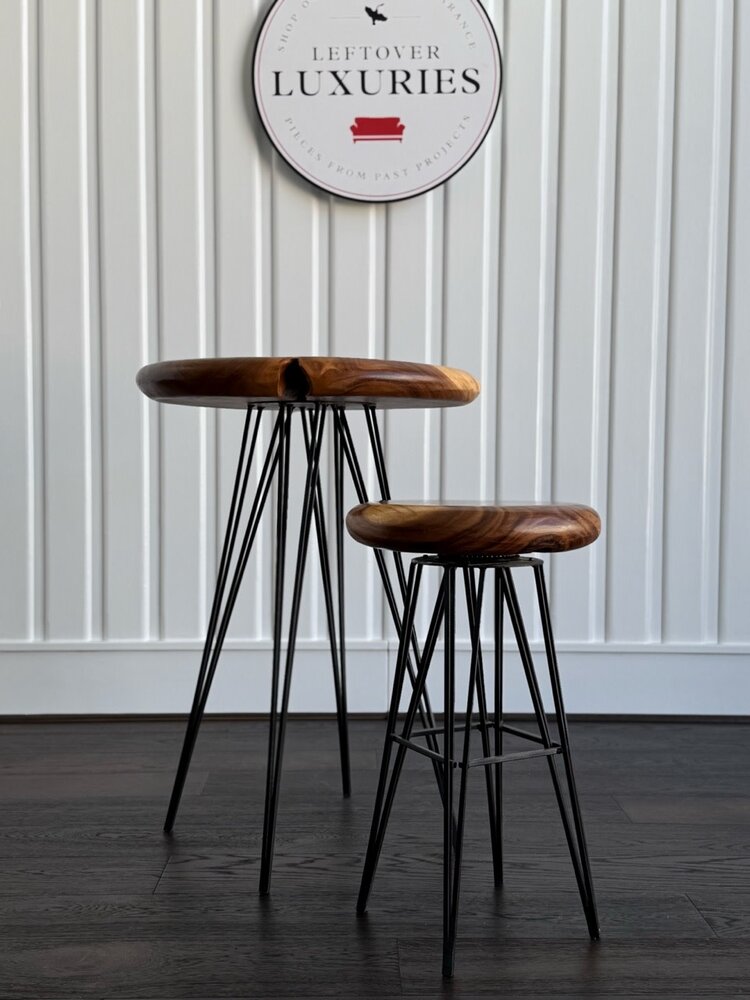 String Bar Table & Stools