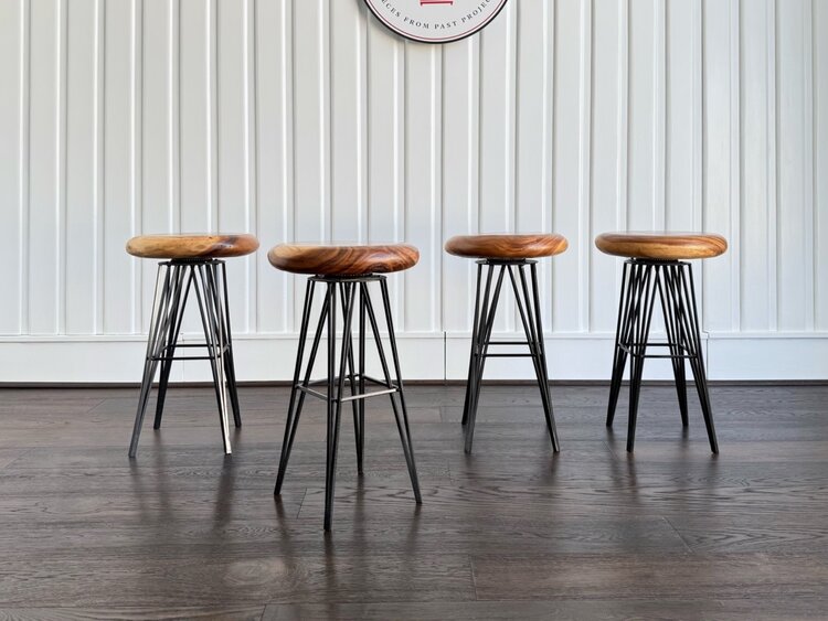 String Bar Table & Stools - PC