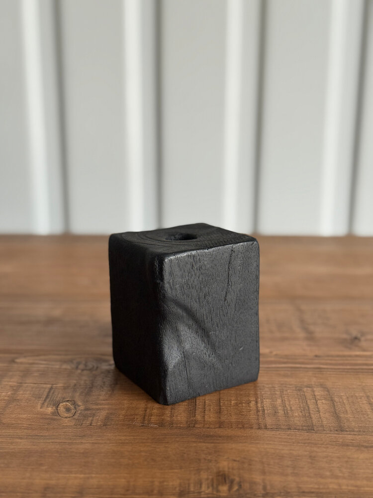 Henlee Candleholder: Medium - ART