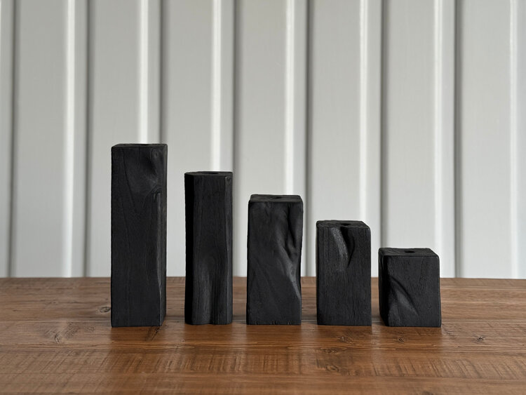 Henlee Candleholder: Medium - ART