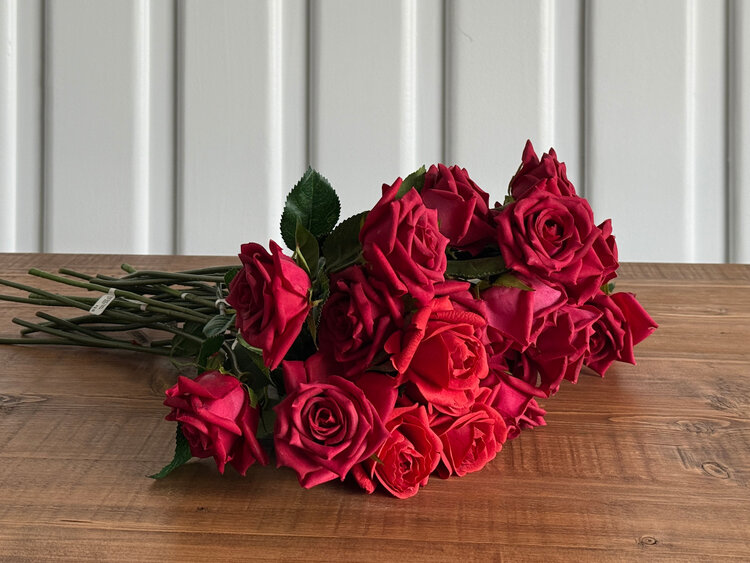 18" Red Rose Stem Foliage - KKI