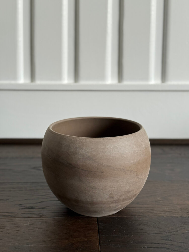 Astrid Pot: Medium - ADR