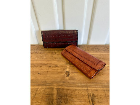 Flower Clutch Wallet: Mahogany - TSS