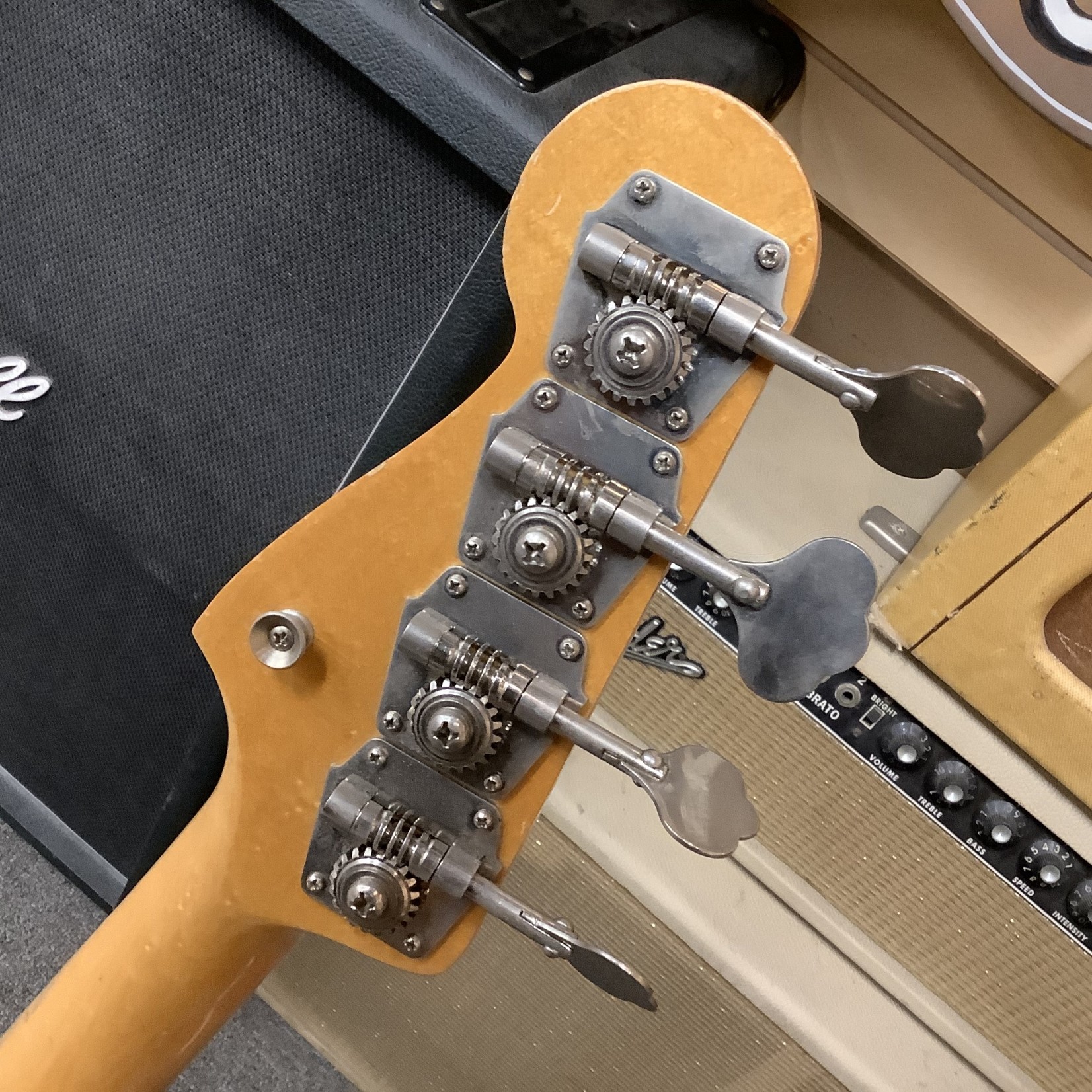 Fender 1966 Fender P-Bass Sunburst