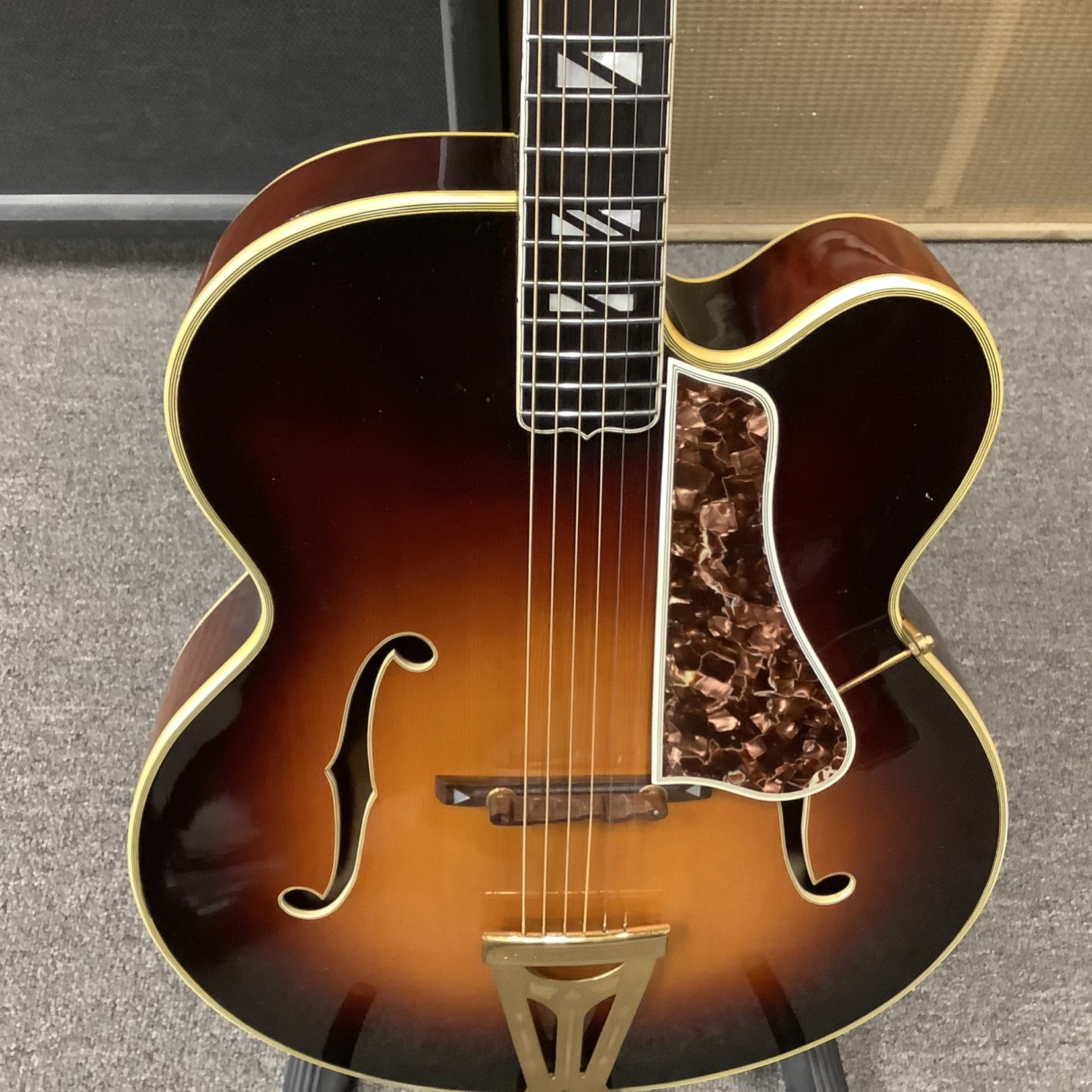 Gibson 1941 Gibson Super 400 Sunburst w/Cutaway