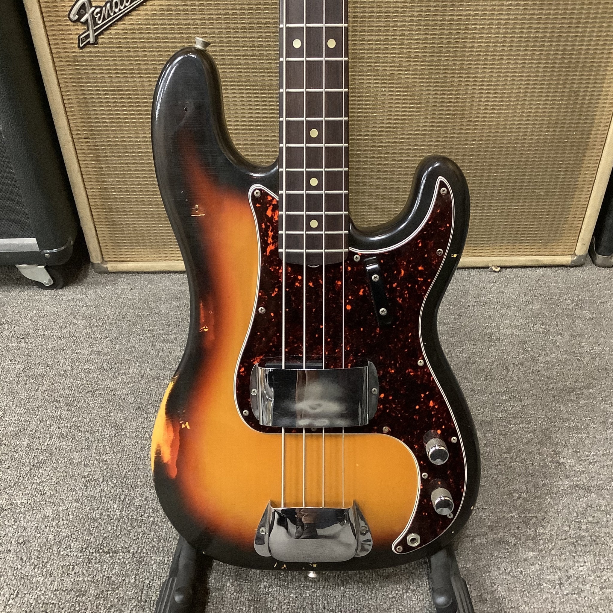 schaal Imperial bon 1966 Fender P-Bass Sunburst - Normans Rare Guitars