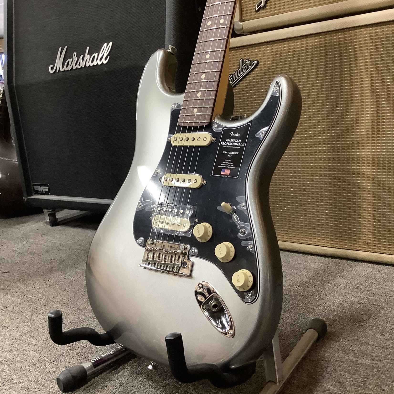 Fender 2020 Fender American Pro II Stratocaster Sunburst HSS Silver