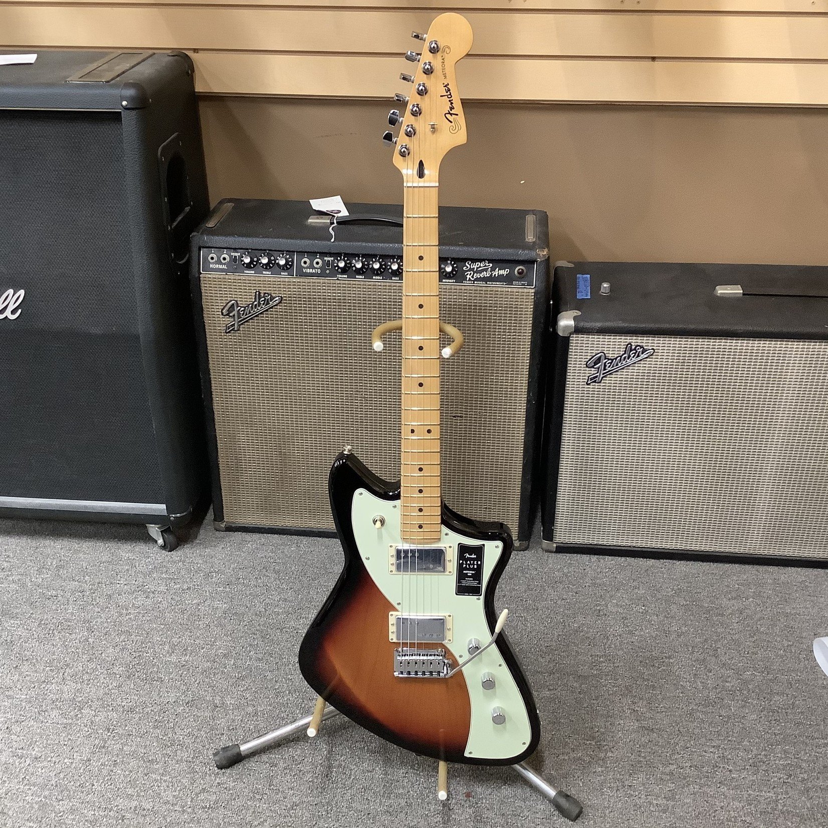 Brand New 2022 Fender Player Plus Meteora, HH, Three Tone Sunburst 