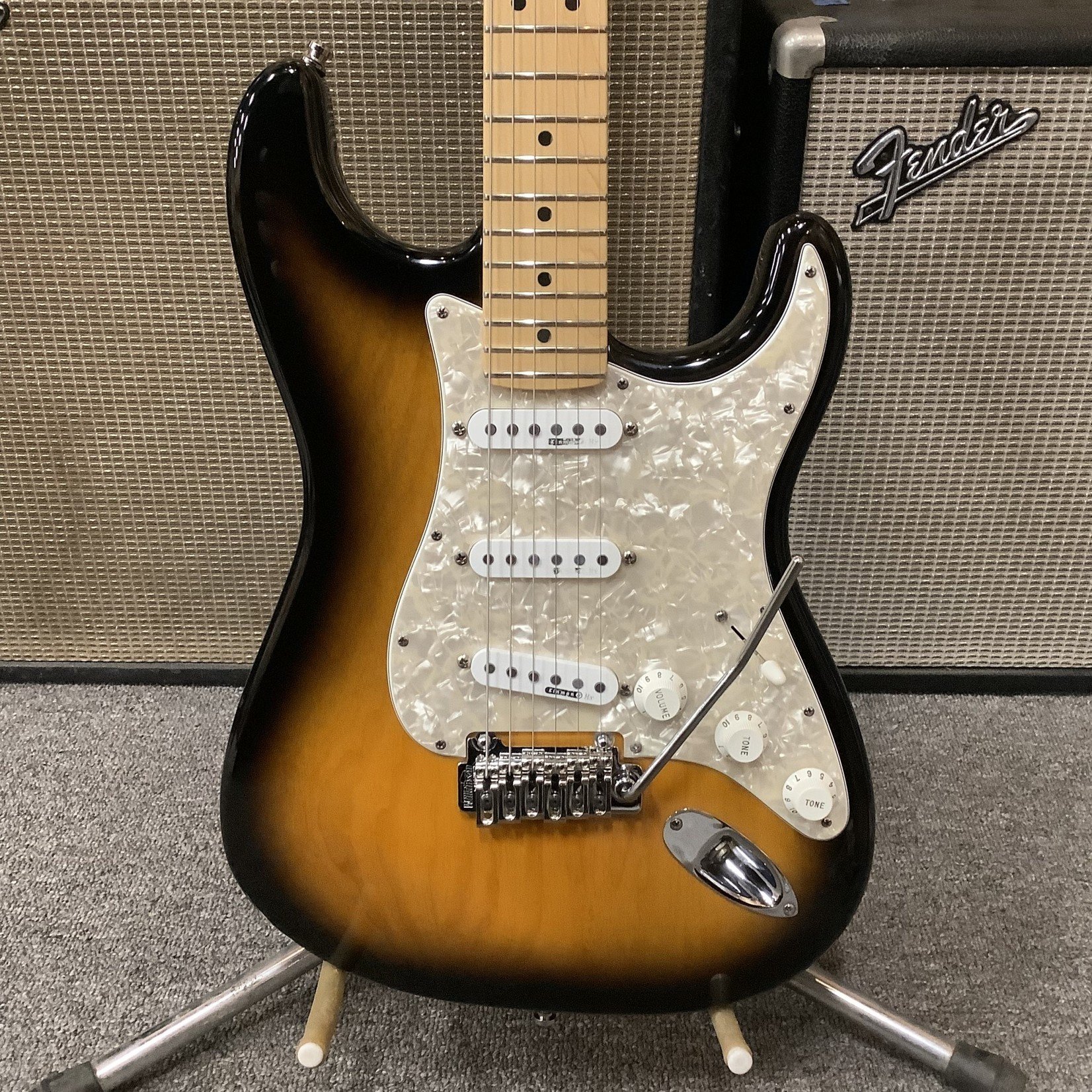 Fender 2001 Fender Stratocaster Player Upgraded Kinman Pickups, Sunburst