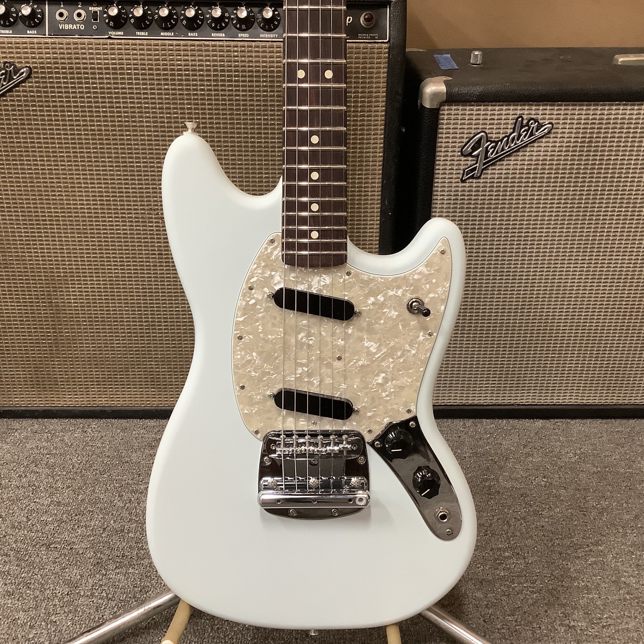 fender mustang 2021