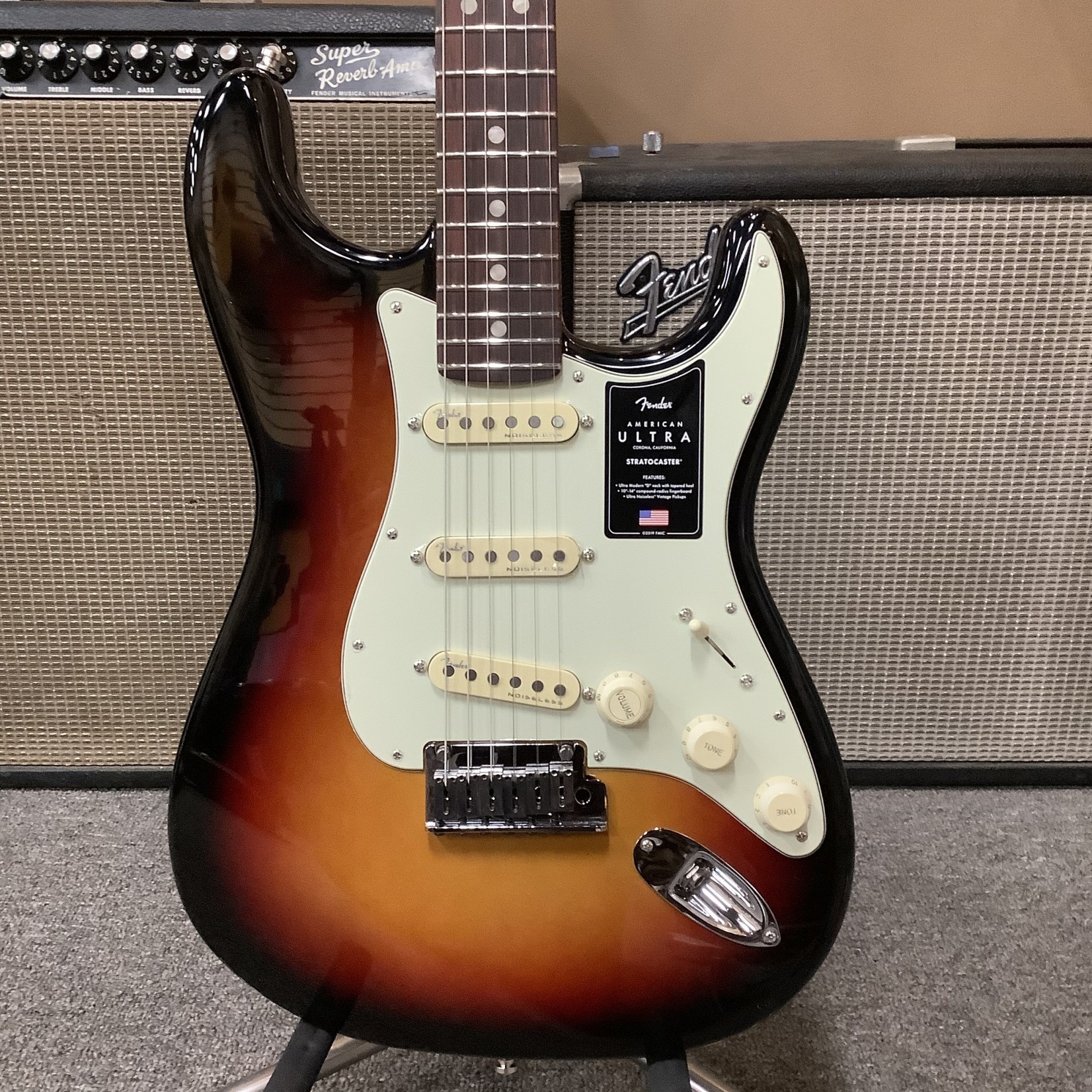 Fender 2022 Fender American Ultra Stratocaster Ultraburst
