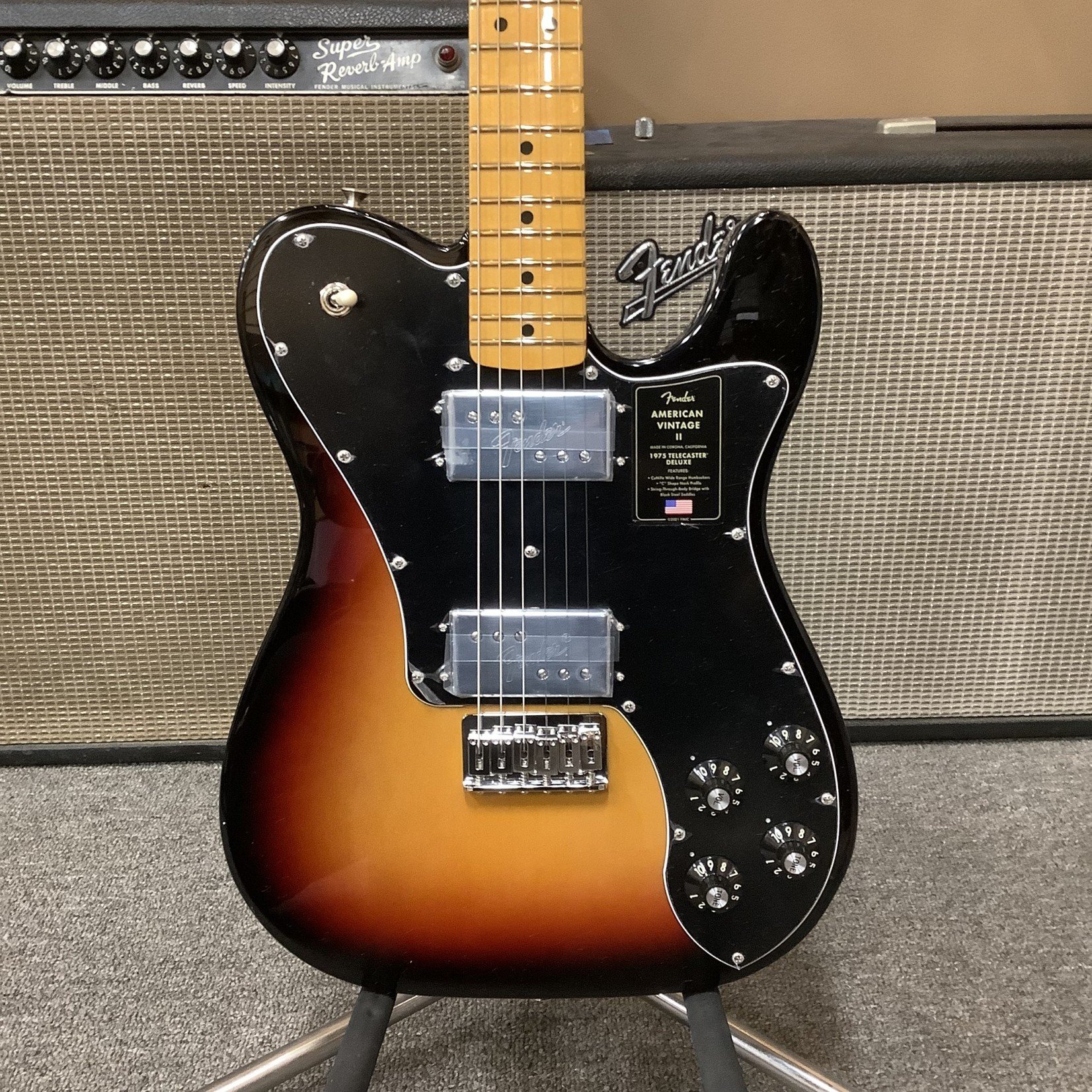 Fender 2022 Fender American Vintage II 1975 Telecaster Deluxe Sunburst