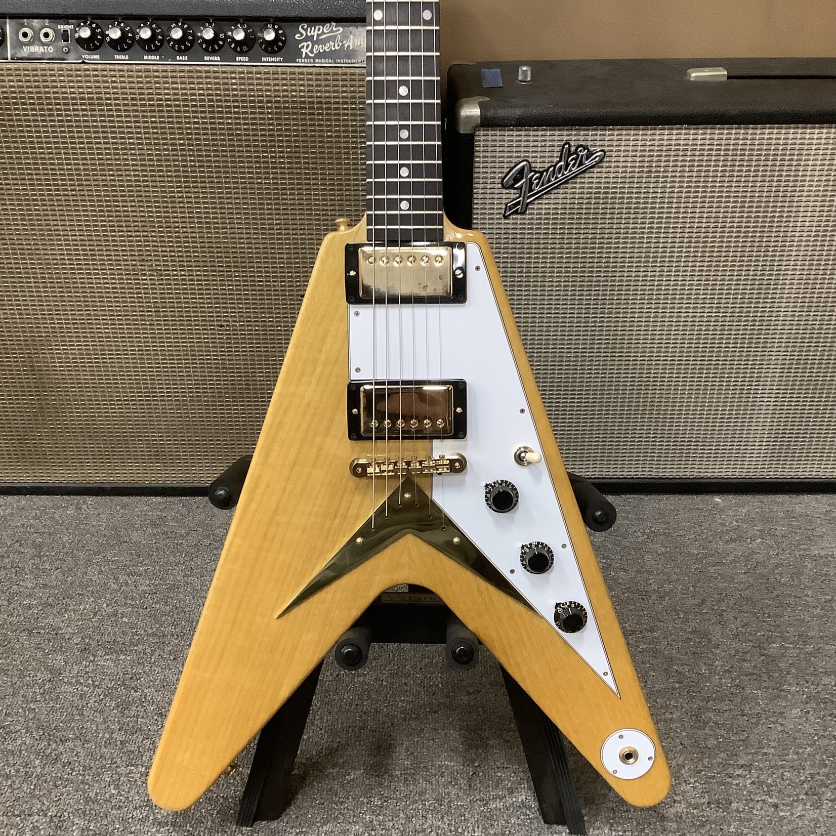 2023 Gibson 1958 Korina Flying V Reissue (White Pickguard) Natural