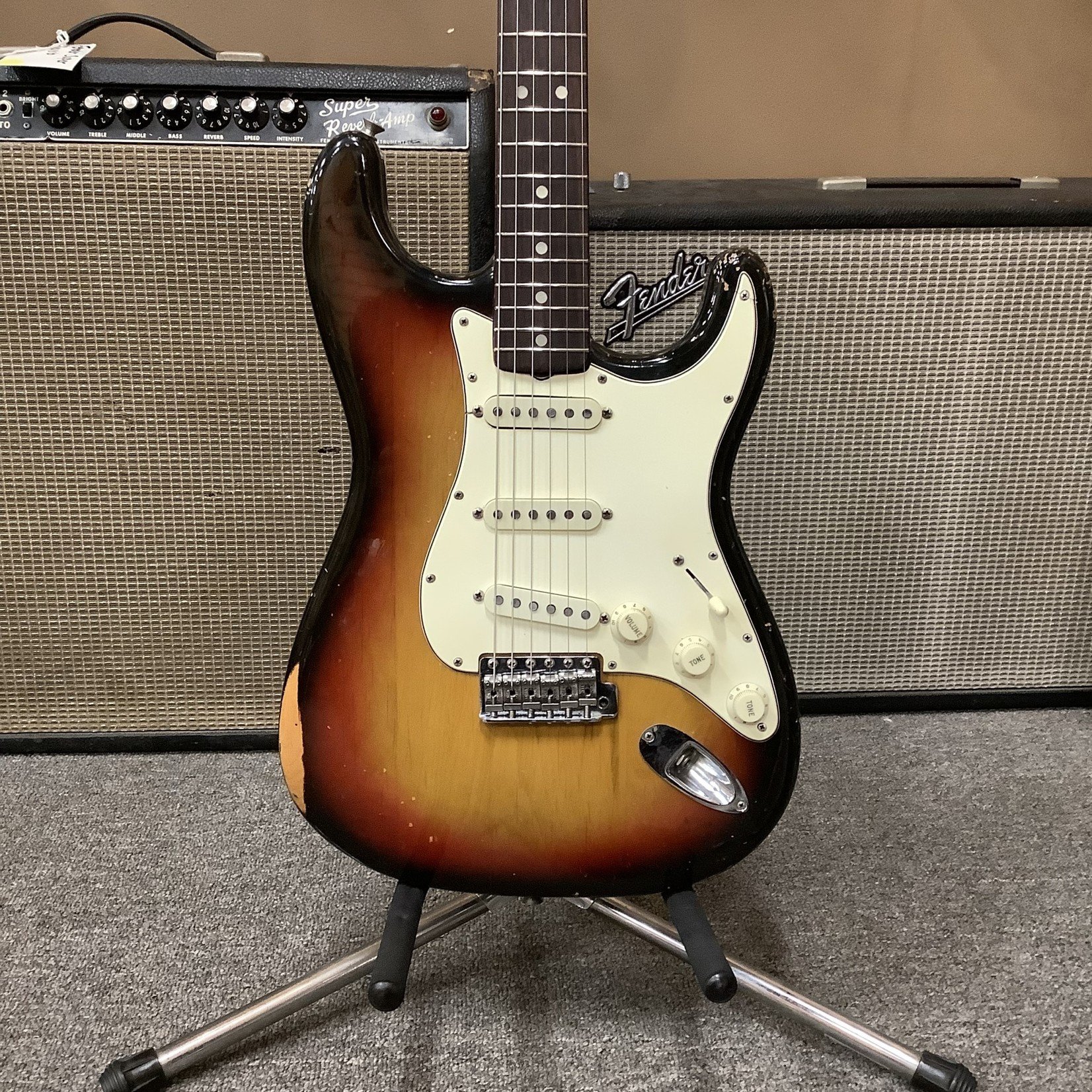 Fender 1969 Fender Stratocaster 3-Tone Sunburst