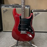 Fender 2005 Fender Deluxe Stratocaster Metallic Red
