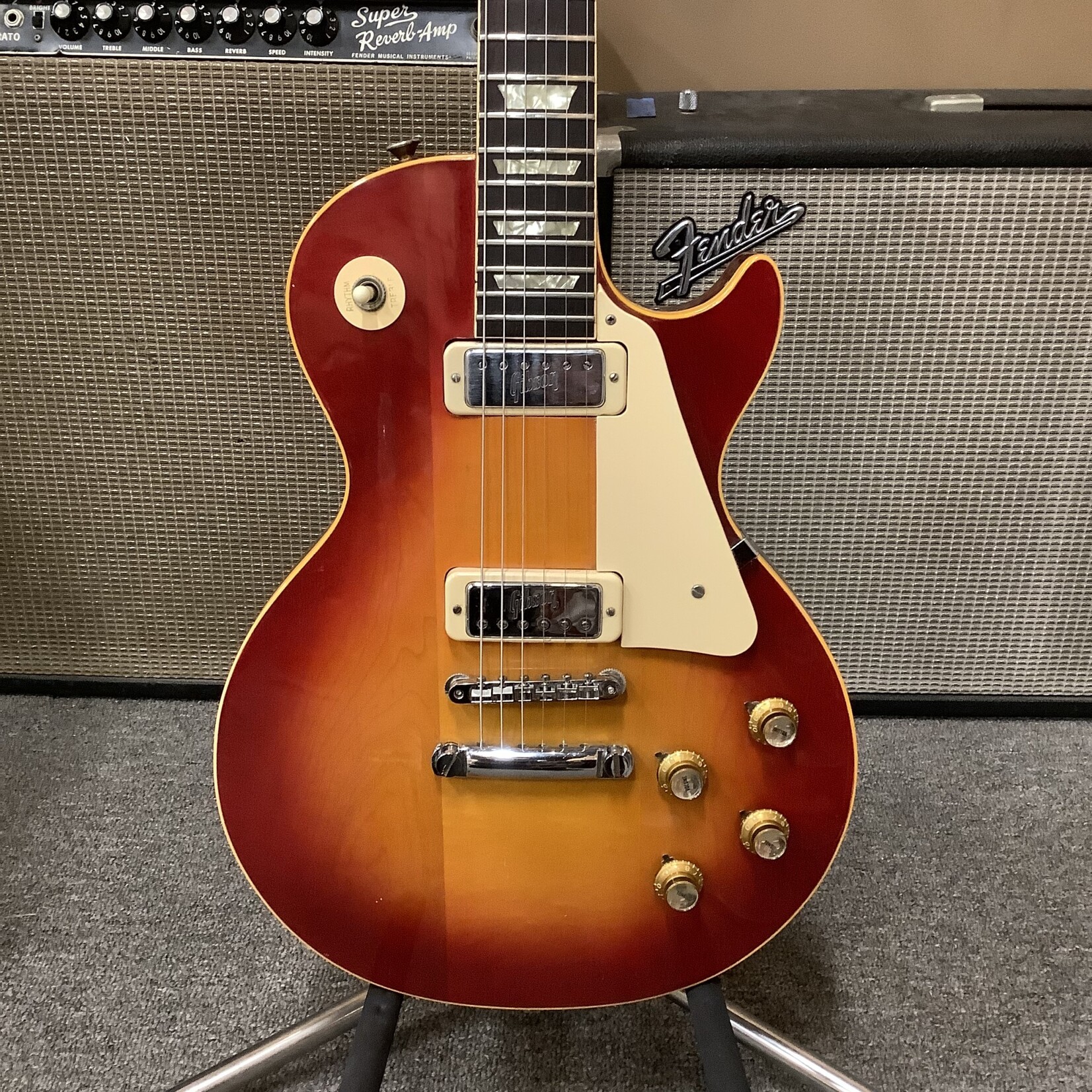 Gibson 1972 Gibson Les Paul Deluxe Cherry Burst