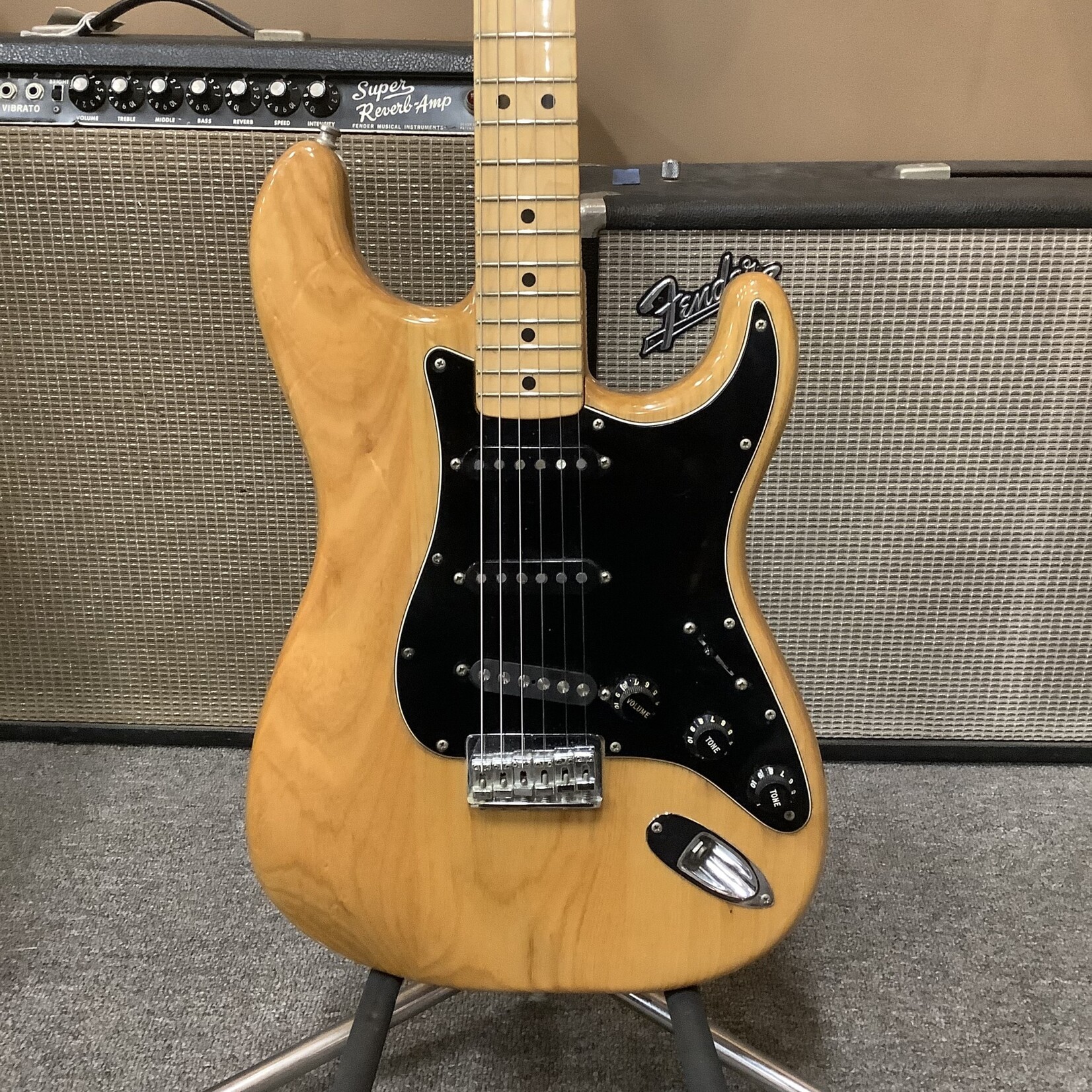 ＦＥＮＤＥＲ　１９７９　ＳＴＲＡＴＯＣＡＳＴＥＲ