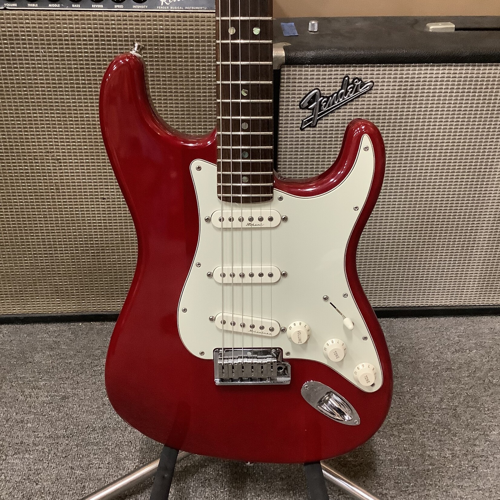 Fender 1998/9 Fender American Deluxe Stratocaster Red