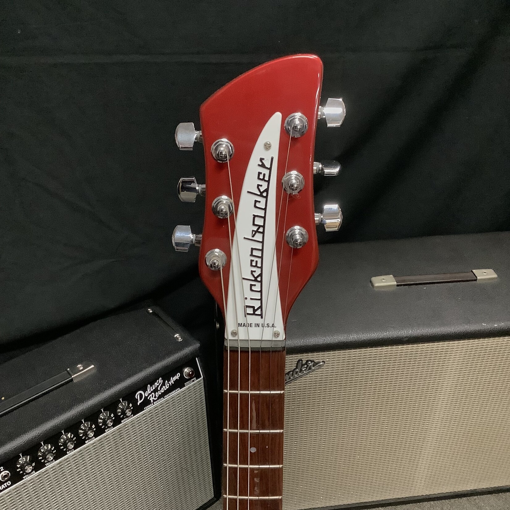 Rickenbacker 2014 Rickenbacker 330 Candy Apple Red